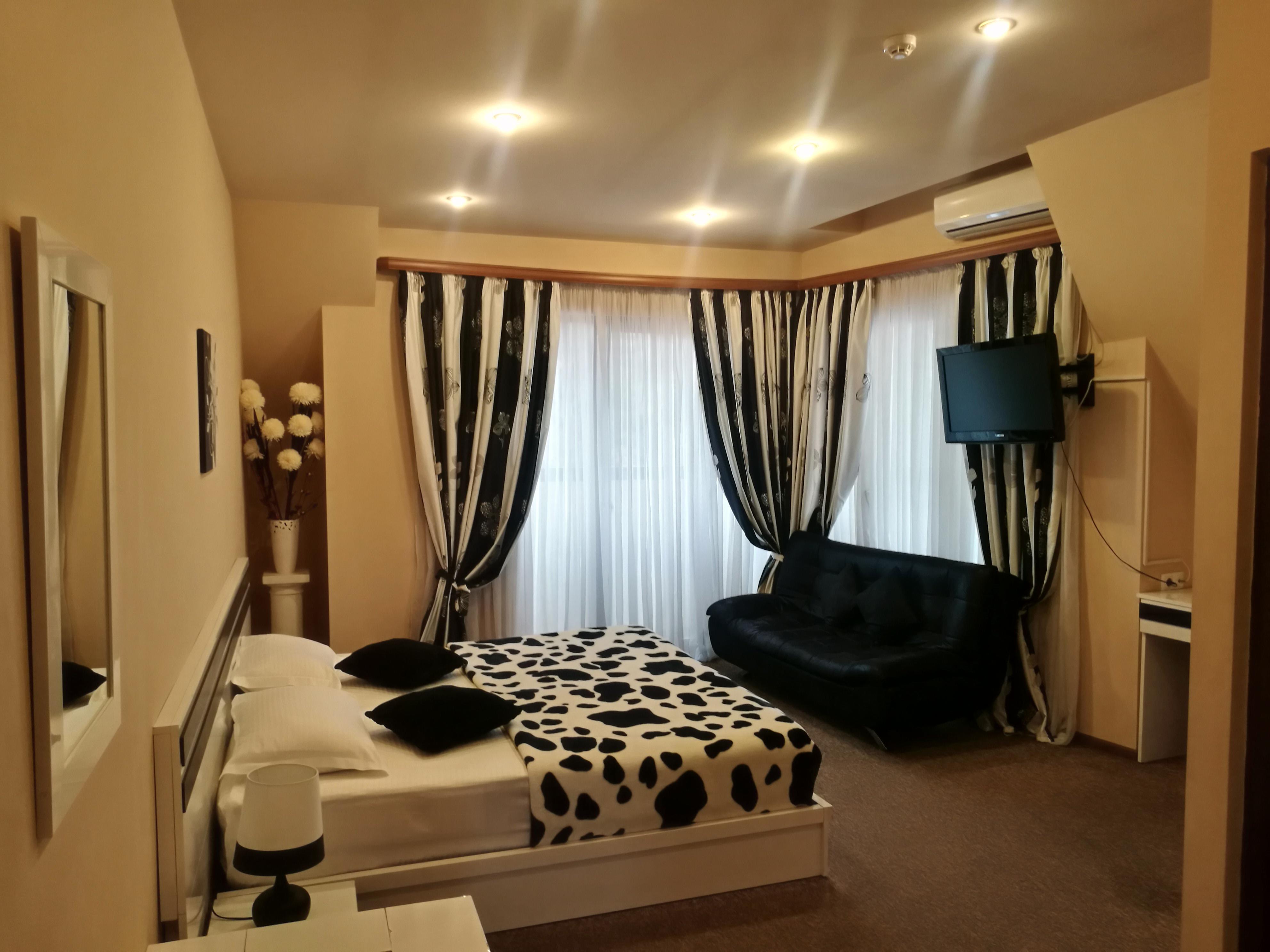 Hotel Diplomat Tbilisi Luaran gambar
