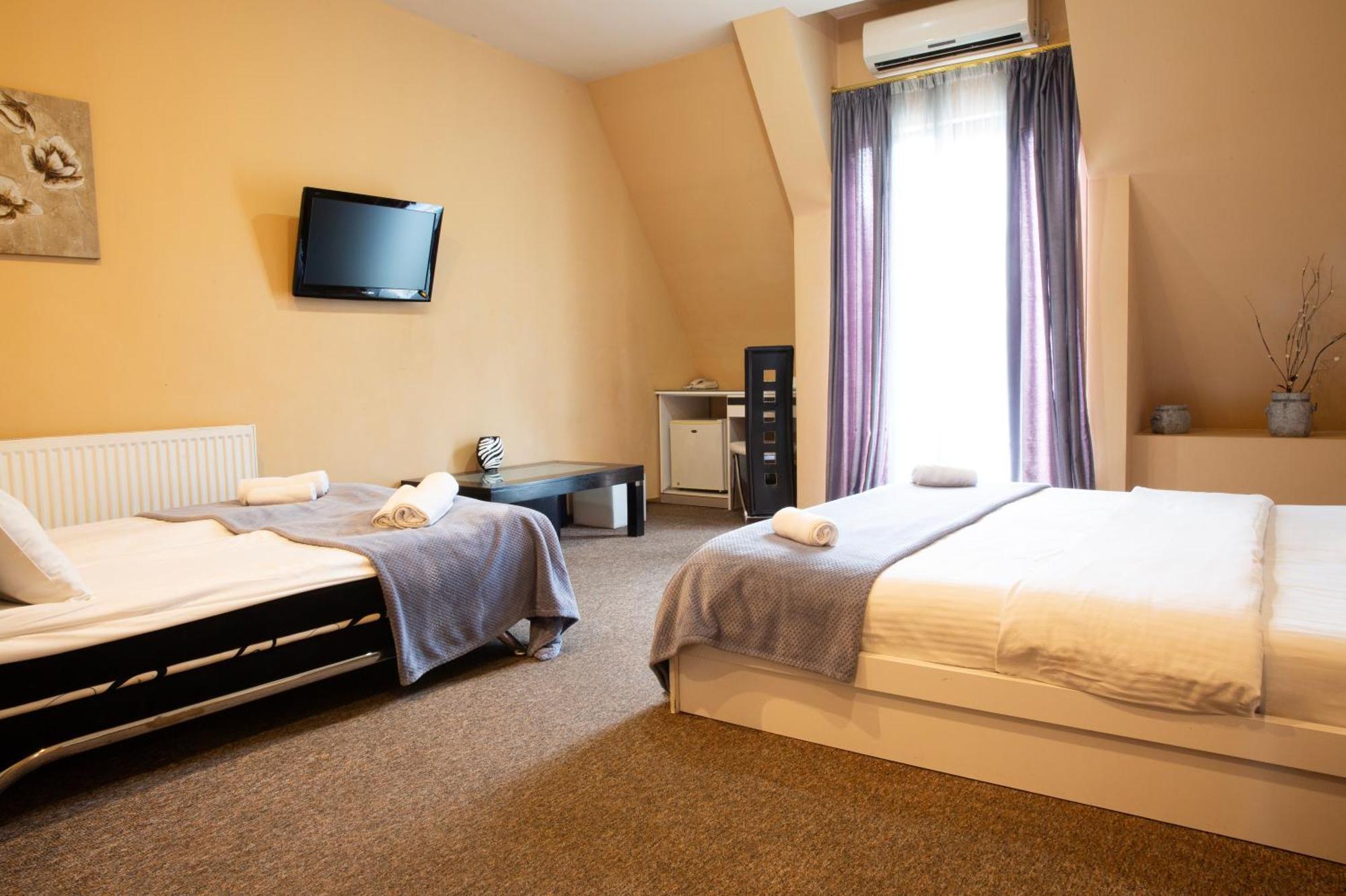 Hotel Diplomat Tbilisi Luaran gambar