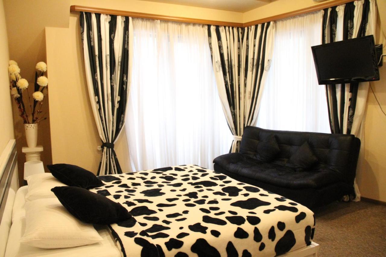 Hotel Diplomat Tbilisi Luaran gambar