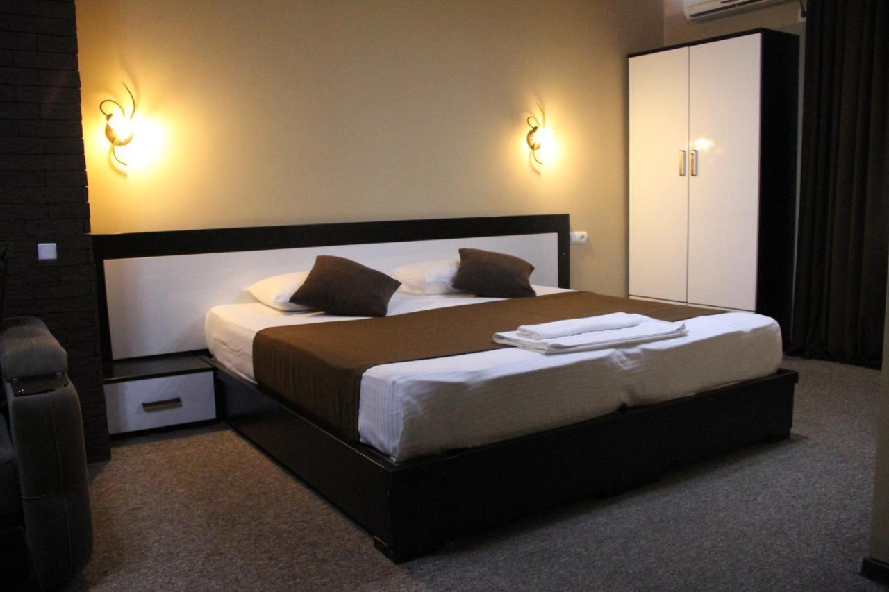 Hotel Diplomat Tbilisi Luaran gambar